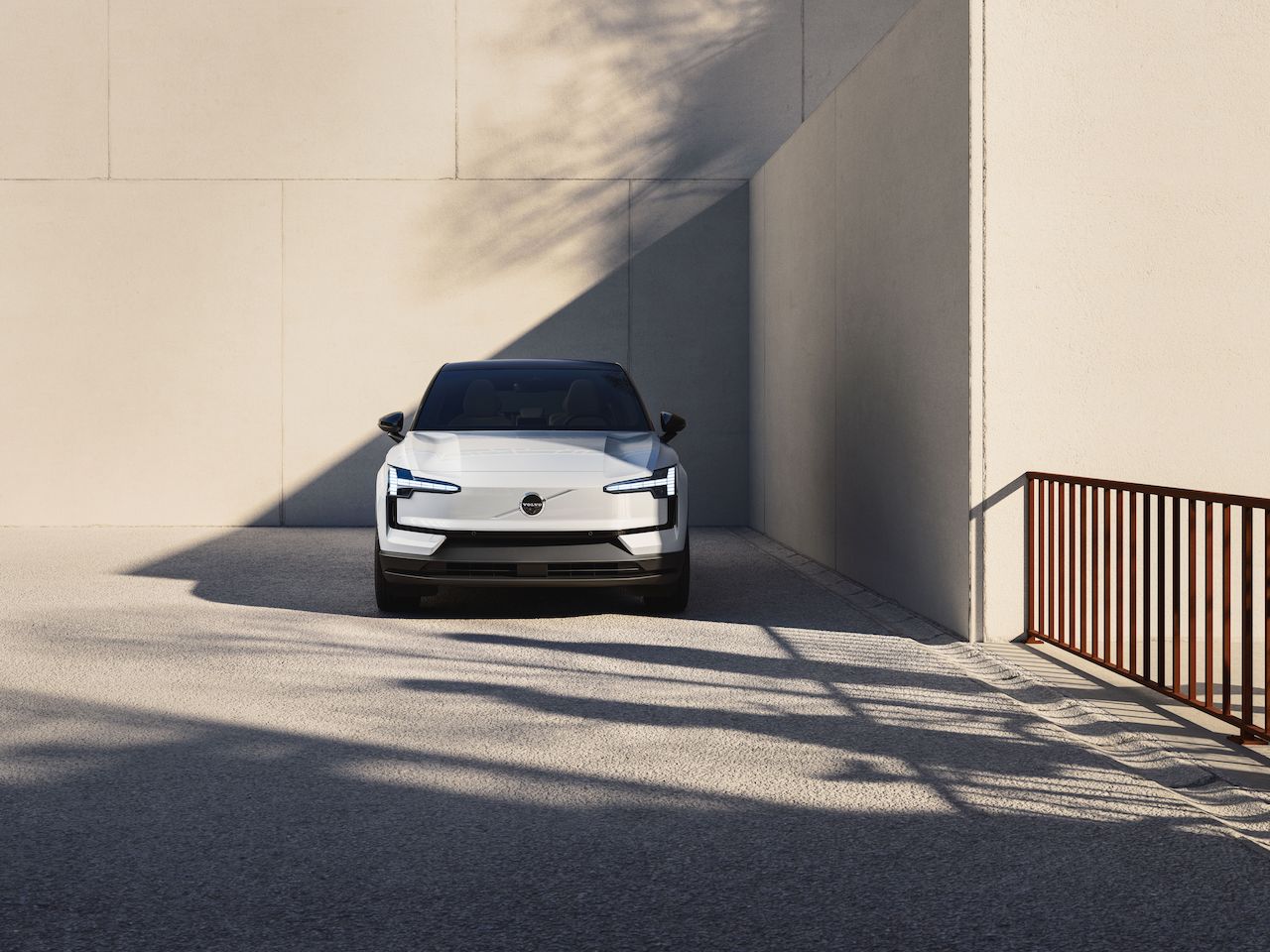 JPG Full-BL334_Exterior_FullFront_ROW